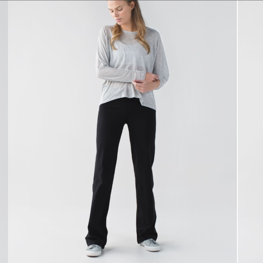 Lululemon Relaxed Fit pant in black size 8